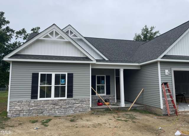 Property at 205 Shamrock Rd, Goldsboro, NC 27530, 4 beds, 3 baths