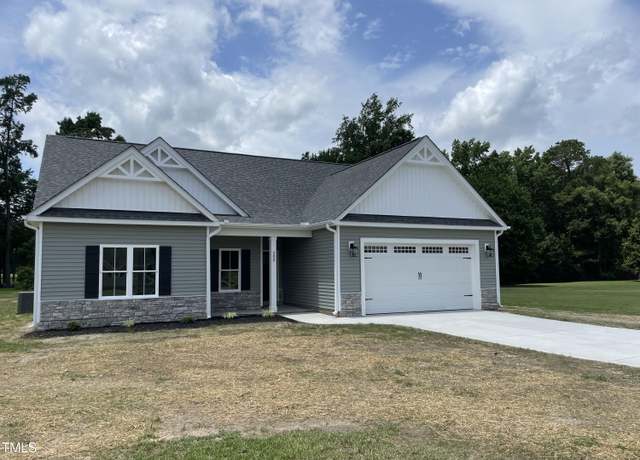 Property at 205 Shamrock Rd, Goldsboro, NC 27530, 4 beds, 3 baths