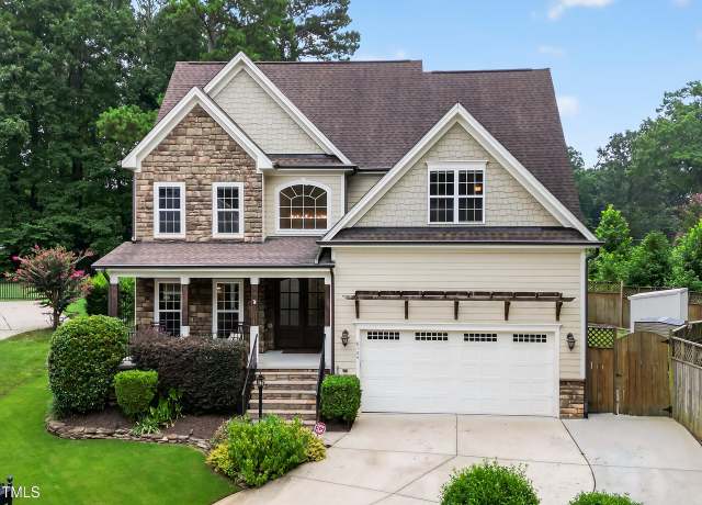 Property at 8124 Andrea Ln, Raleigh, NC 27613, 4 beds, 3.5 baths