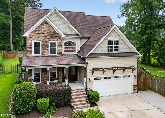 Property at 8124 Andrea Ln, Raleigh, NC 27613, 4 beds, 3.5 baths