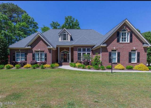 Property at 512 W Franklin St, Zebulon, NC 27597, 3 beds, 2.5 baths