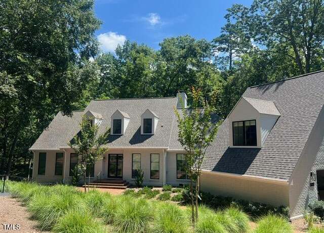 Property at 2 Crow Holw, Chapel Hill, NC 27514, 5 beds, 6 baths