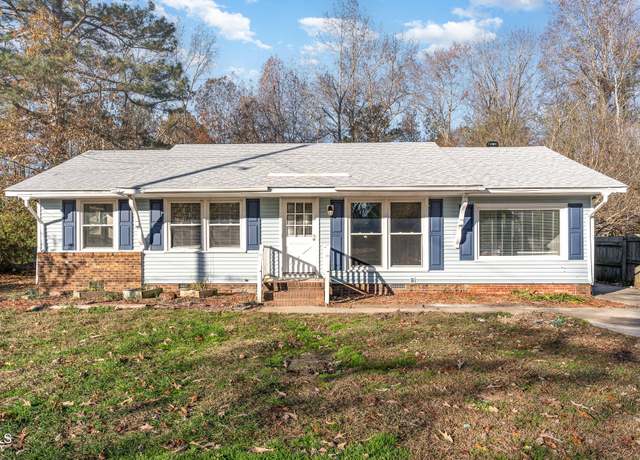 Property at 3015 E Brinkley Dr, Spring Lake, NC 28390, 3 beds, 2 baths