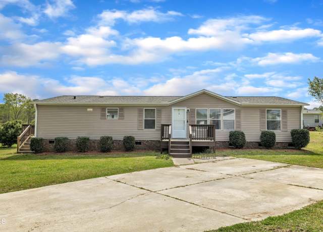 Property at 162 E Abbey Ct, Smithfield, NC 27577, 3 beds, 2 baths