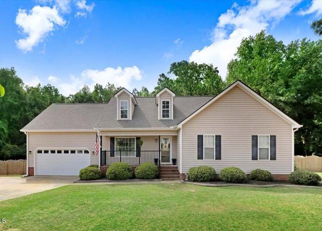 Property at 208 N Woodbridge Dr, Pikeville, NC 27863, 3 beds, 2 baths