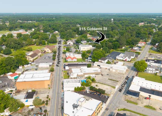 Property at 315 Giddens St, Clinton, NC 28328, 3 beds, 1.5 baths