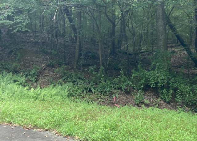 Property at 201 Lake Ct, Chapel Hill, NC 27516