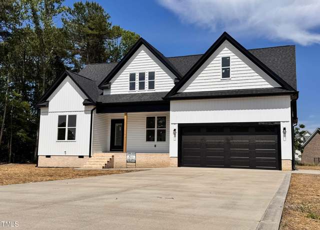 Property at 808 Brighton Dr, Goldsboro, NC 27530, 4 beds, 3 baths