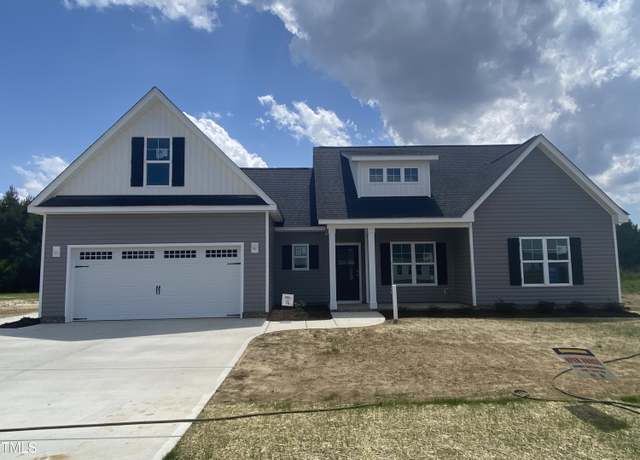 Property at 102 Rae Dr, Pikeville, NC 27863, 3 beds, 2 baths