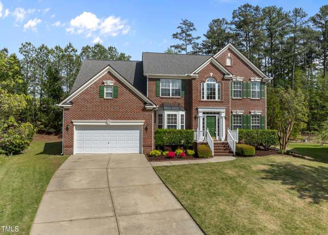 Property at 112 Natchez Ct, Cary, NC 27519, 4 beds, 2.5 baths
