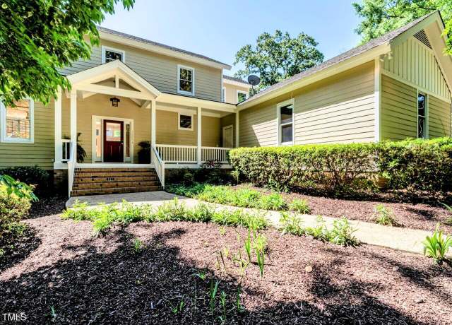 Property at 1605 Park Dr, Raleigh, NC 27605, 5 beds, 4 baths