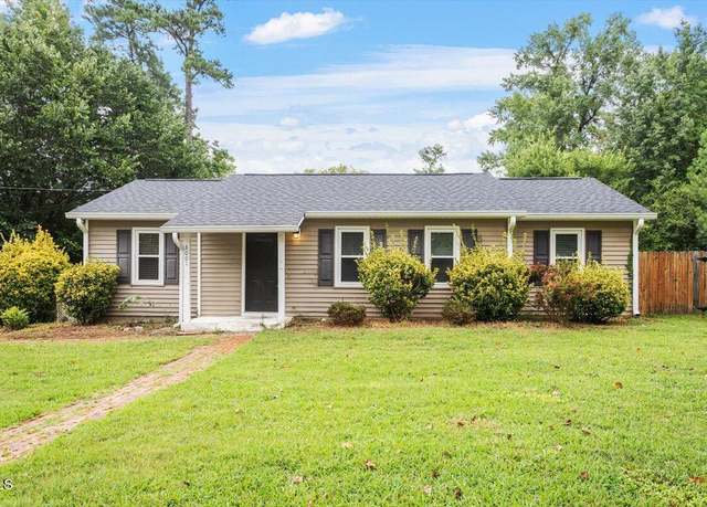 Property at 3001 Pinehurst Dr, Raleigh, NC 27604, 3 beds, 2 baths