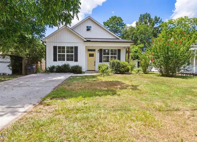 Property at 303 Godwin St, Selma, NC 27576, 3 beds, 2 baths