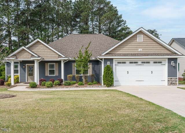 Property at 125 Claymore Dr, Clayton, NC 27527, 4 beds, 2 baths