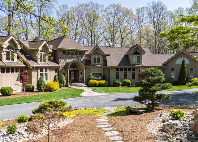 Property at 301 Stone Currie Dr, Hillsborough, NC 27278, 5 beds, 5 baths