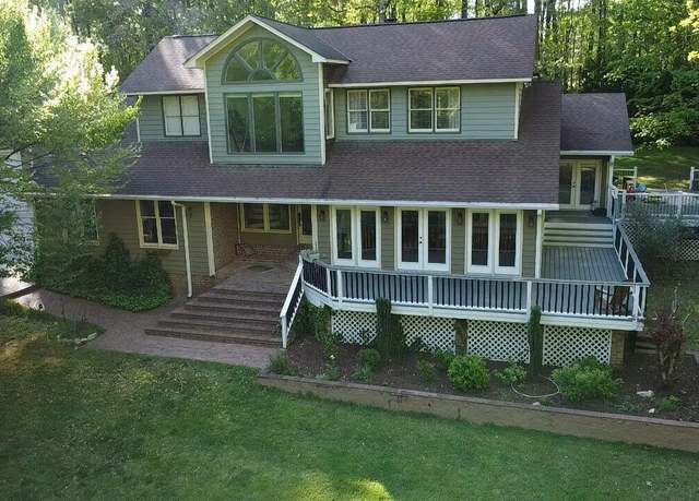 Property at 2000 Mountain Laurel Dr, Clayton, NC 27527, 3 beds, 3 baths