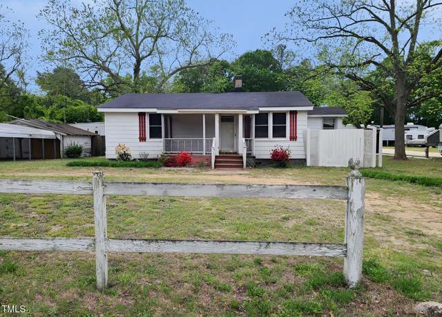 Property at 1657 Old Grantham Rd, Goldsboro, NC 27530, 2 beds, 1 bath