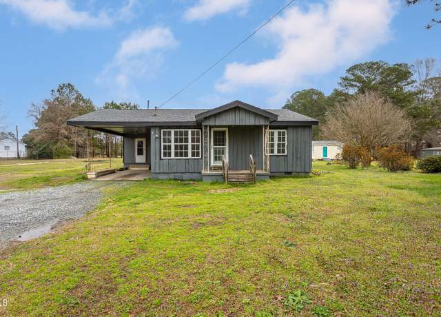 Property at 1239 Brogden Rd, Smithfield, NC 27577, 3 beds, 1 bath