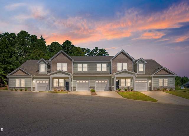 Property at 970 Kensington Park Rd, Fayetteville, NC 28311, 3 beds, 2.5 baths