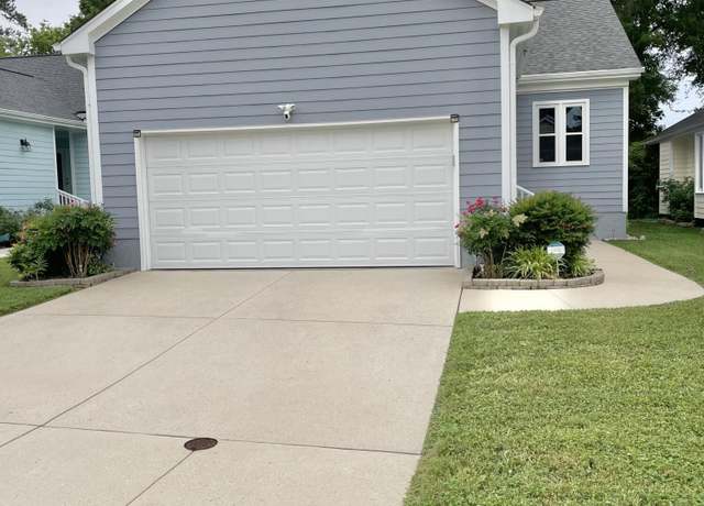 Property at 1944 Castle Pines Dr, Raleigh, NC 27604, 2 beds, 2.5 baths