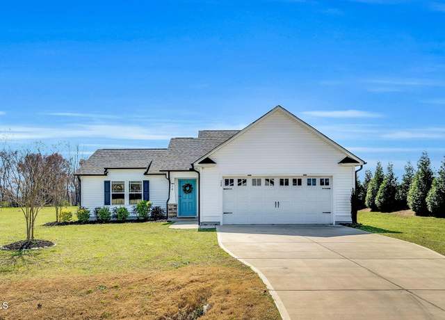 Property at 28 Sandcastle Ln, Four Oaks, NC 27524, 3 beds, 2 baths