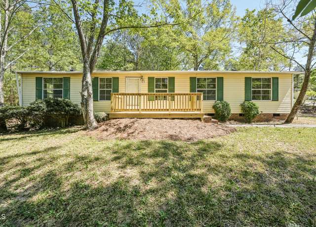 Property at 36 Andrea Ct, Sanford, NC 27332, 3 beds, 2 baths