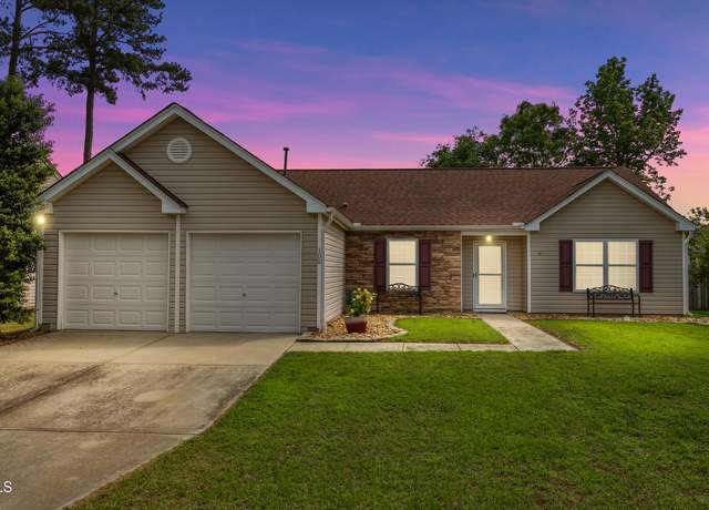 Property at 308 Holly Briar Dr, Fuquay Varina, NC 27526, 3 beds, 2 baths