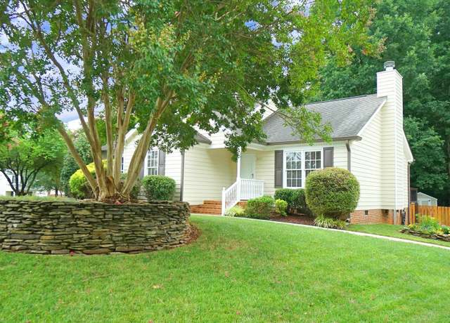 Property at 8001 Flanagan Pl, Raleigh, NC 27612, 3 beds, 2 baths