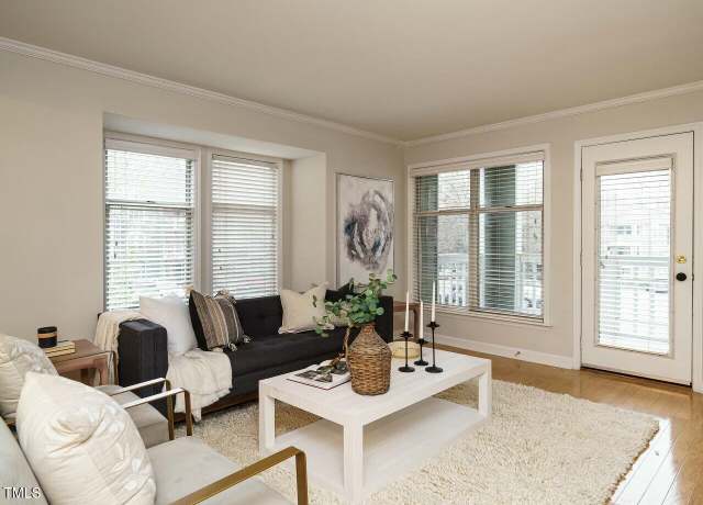 Property at 1210 Westview Ln #201, Raleigh, NC 27605, 2 beds, 2 baths