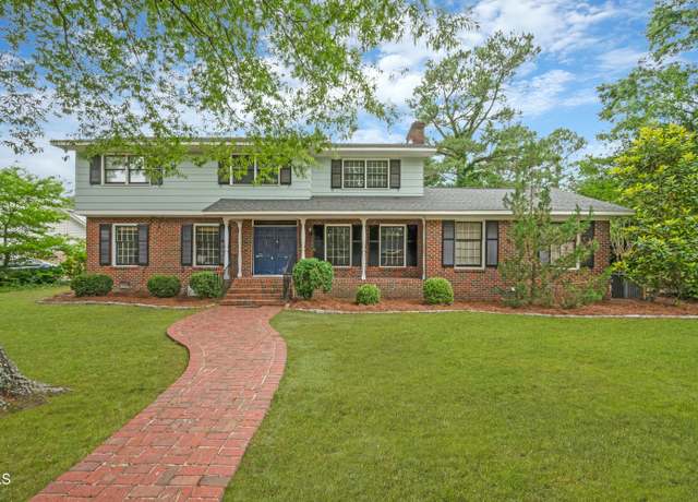 Property at 102 Lord Ashley Dr, Greenville, NC 27858, 4 beds, 2.5 baths