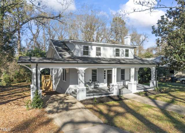 Property at 123 E Weatherspoon St, Sanford, NC 27330, 4 beds, 3 baths