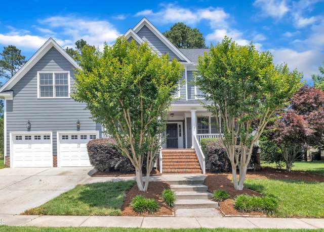 Property at 805 Alden Bridge Dr, Cary, NC 27519, 4 beds, 2.5 baths