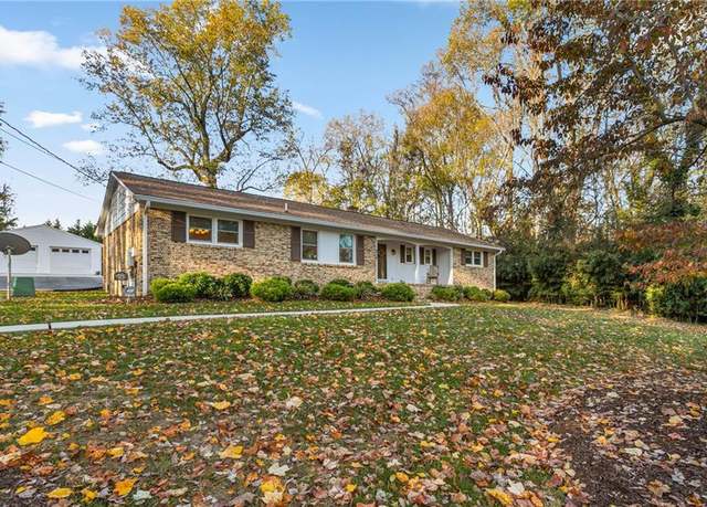 Property at 1874 Stratford Rd, Burlington, NC 27217, 3 beds, 2 baths