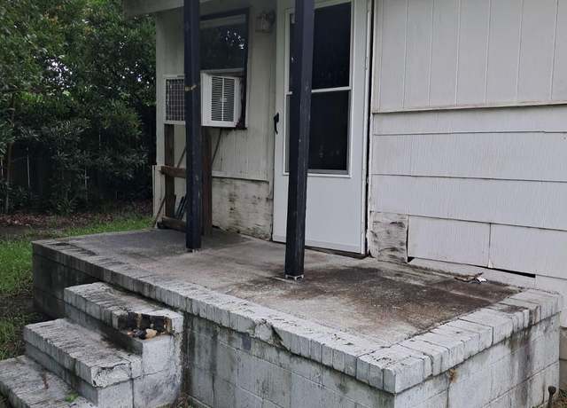 Property at 213 S Halifax Rd, Rocky Mount, NC 27804, 2 beds, 1 bath