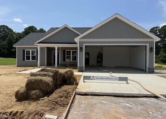 Property at 107 Tee Dr, Selma, NC 27576, 3 beds, 2 baths