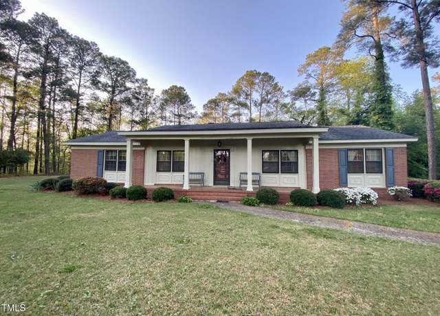 Property at 1004 Hillside Dr, Lillington, NC 27546, 3 beds, 2 baths