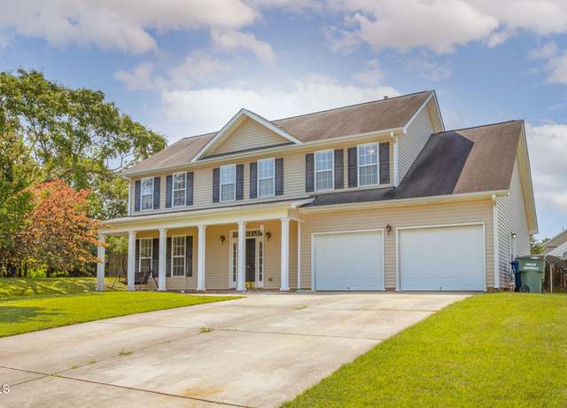 Property at 916 Edgewater Rd, Gibsonville, NC 27249, 4 beds, 2.5 baths