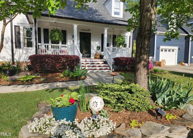 Property at 406 Abbey Oak Ln, Apex, NC 27502, 3 beds, 2.5 baths