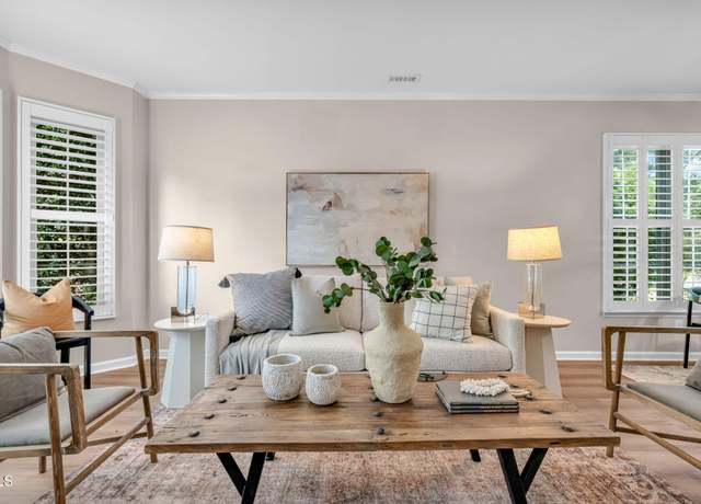 Property at 240 Standish Dr, Chapel Hill, NC 27517, 2 beds, 2.5 baths