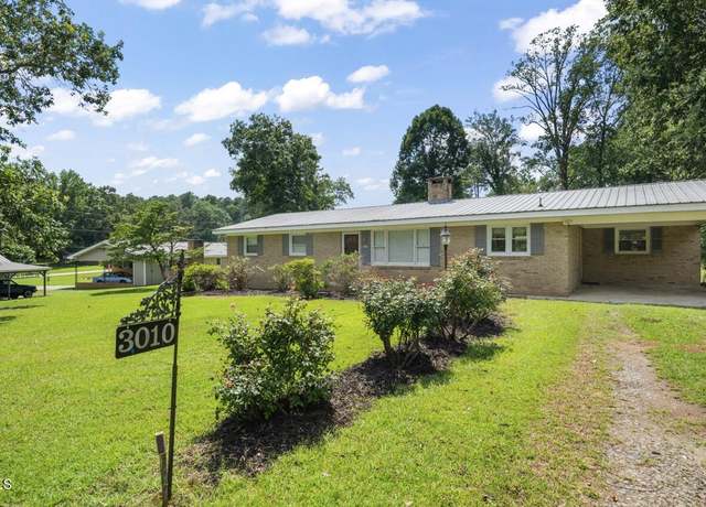 Property at 3010 Currituck Dr, Sanford, NC 27332, 3 beds, 1.5 baths
