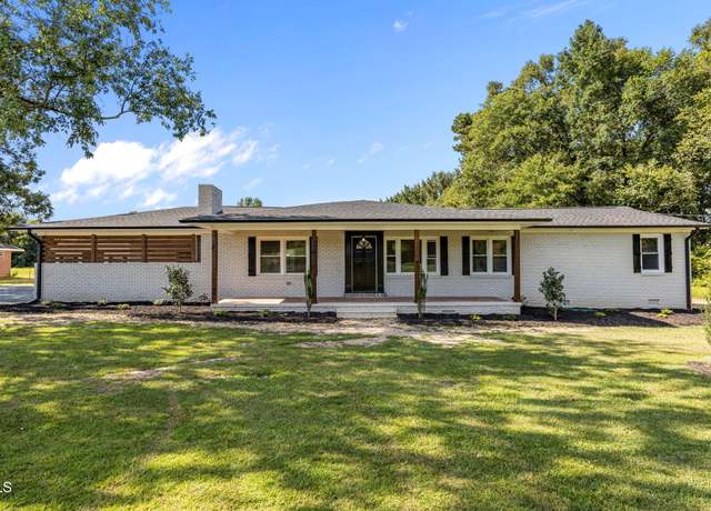 Property at 1161 Stewart Rd, Dunn, NC 28334, 3 beds, 2 baths