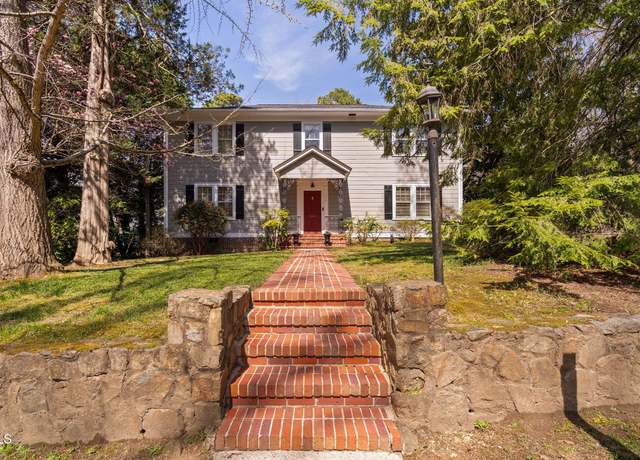 Property at 212 W University Dr, Chapel Hill, NC 27516, 4 beds, 3 baths
