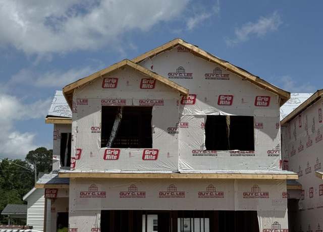 Property at 184 W Allen St, Four Oaks, NC 27524, 3 beds, 2.5 baths