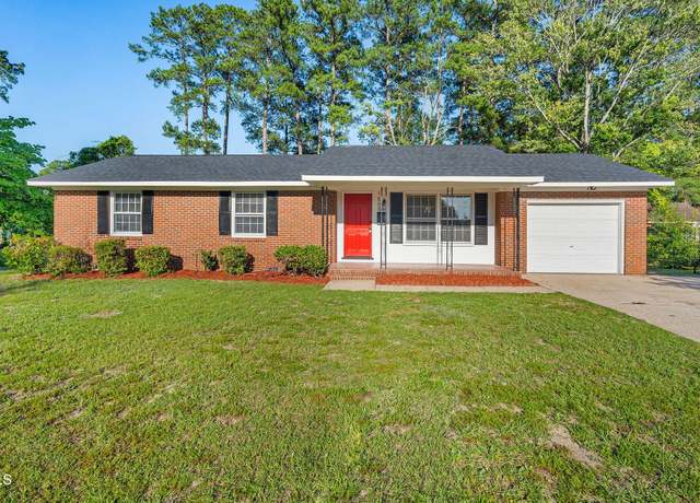 Property at 1508 Palmer Dr, Fayetteville, NC 28303, 3 beds, 2 baths