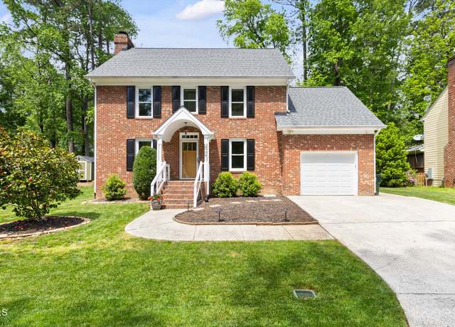 Property at 4704 Lancashire Dr, Raleigh, NC 27613, 4 beds, 2.5 baths