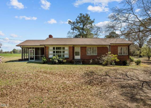 Property at 2125 W Academy St, Holly Springs, NC 27540, 3 beds, 2 baths