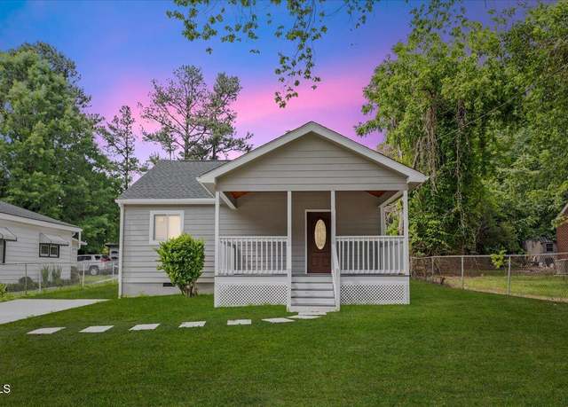 Property at 128 W Parker St, Henderson, NC 27536, 2 beds, 1 bath