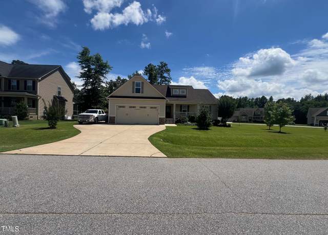 Property at 22 Evie Dr, Smithfield, NC 27577, 3 beds, 2 baths
