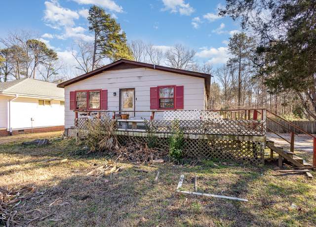 Property at 602 E Club Blvd, Durham, NC 27704, 3 beds, 1 bath