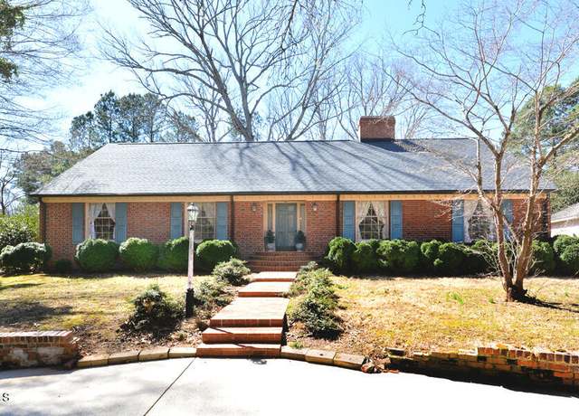 Property at 104 Parker St, Oxford, NC 27565, 4 beds, 3.5 baths